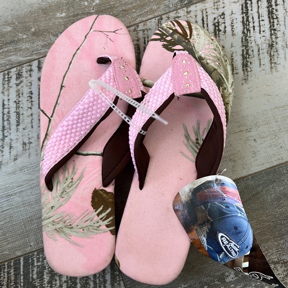 Realtree Shoes Realtree Pink Wedge Flip Flops Poshmark